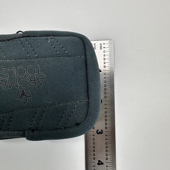 Aura Cacia Aromatherapy & Pads Car Diffuser and Aroma Tools Travel Case - Picture 7 of 7